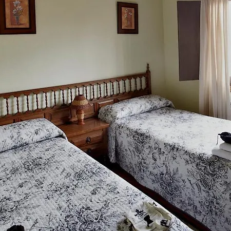 Casa Rio Alberche Y El Cortijo De Gredos ナバルエンガ