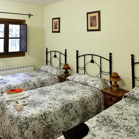 Casa Rio Alberche Y El Cortijo De Gredos ナバルエンガ