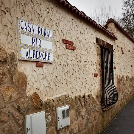 Casa Rio Alberche Y El Cortijo De Gredos * ナバルエンガ