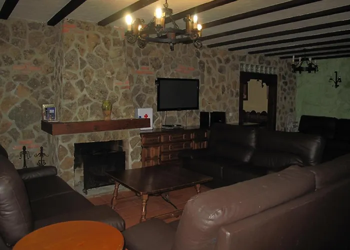 Chalé Casa Rio Alberche Y El Cortijo De Gredos Navaluenga