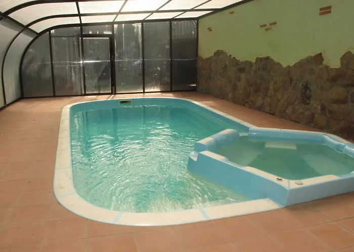 Chalé Casa Rio Alberche Y El Cortijo De Gredos