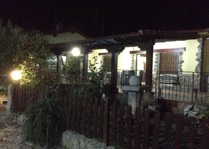 Chalé Casa Rio Alberche Y El Cortijo De Gredos *